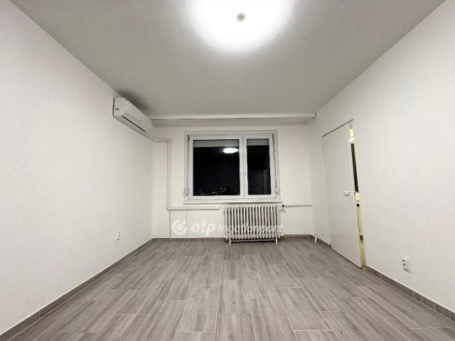 Eladó panellakás, Miskolcon 25.99 M Ft, 1+1 szobás