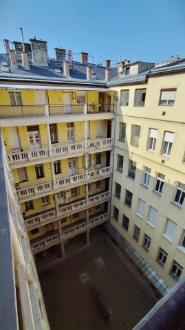 Eladó téglalakás, Budapesten, V. kerületben 129.9 M Ft, 3 szobás
