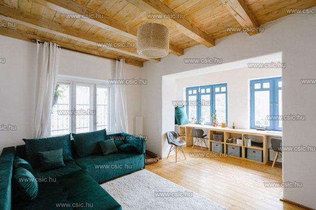 Eladó családi ház, Szentendrén 125 M Ft, 2 szobás