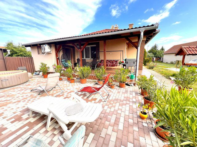 Eladó családi ház, Hajdúhadházon, Pallagi utcában 73.9 M Ft