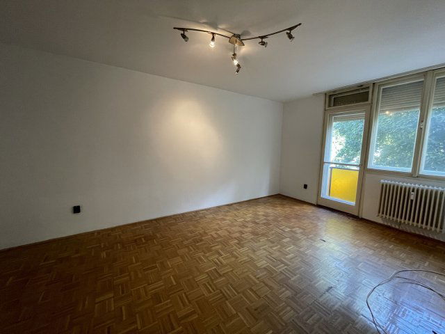 Eladó téglalakás, Nyíregyházán 38.5 M Ft, 1+2 szobás