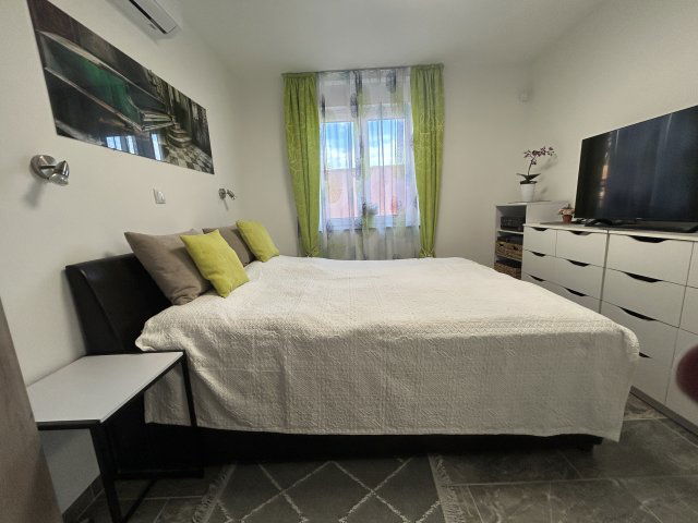 Eladó családi ház, Balatonmáriafürdőn 269 M Ft, 7 szobás