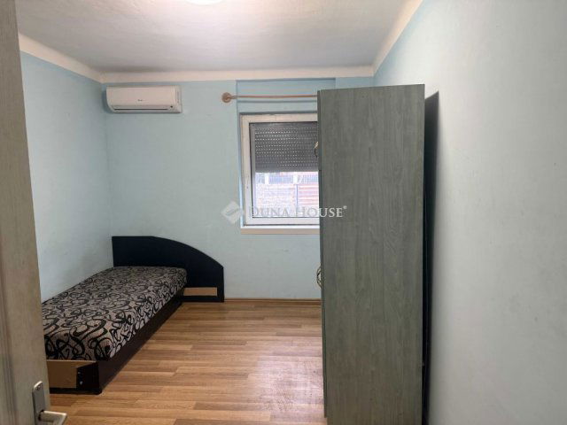 Eladó családi ház, Batéban 23.5 M Ft, 3 szobás