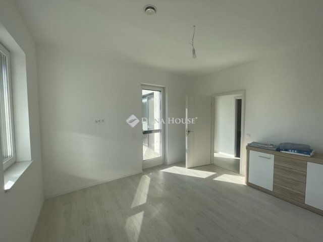 Eladó ikerház, Veresegyházon 229 M Ft, 5 szobás