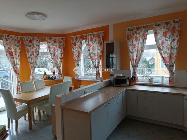 Eladó családi ház, Budapesten, XVIII. kerületben 186 M Ft