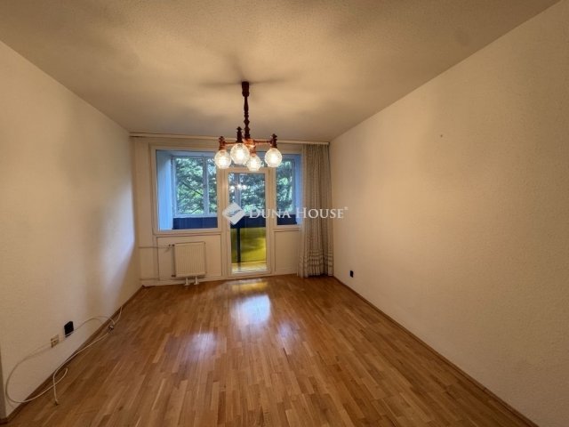 Eladó panellakás, Budaörsön 88.9 M Ft, 1 szobás