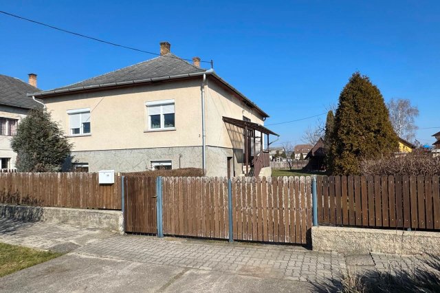 Eladó családi ház, Serényfalván 30 M Ft, 5 szobás