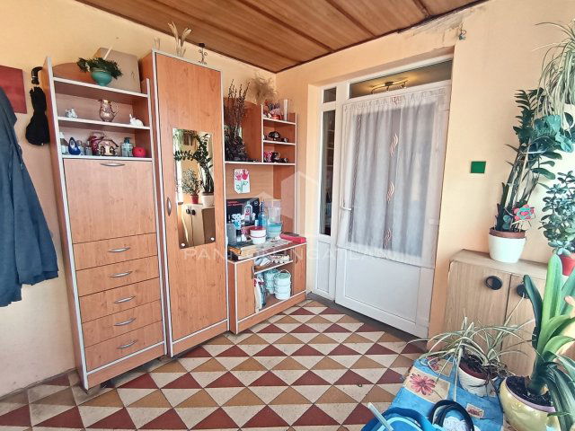 Eladó családi ház, Veszprémben 49.9 M Ft, 2+1 szobás