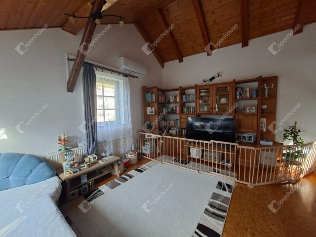 Eladó téglalakás, Kaposváron 69.9 M Ft, 3 szobás