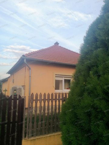 Eladó családi ház, Zagyvarékason 22.5 M Ft