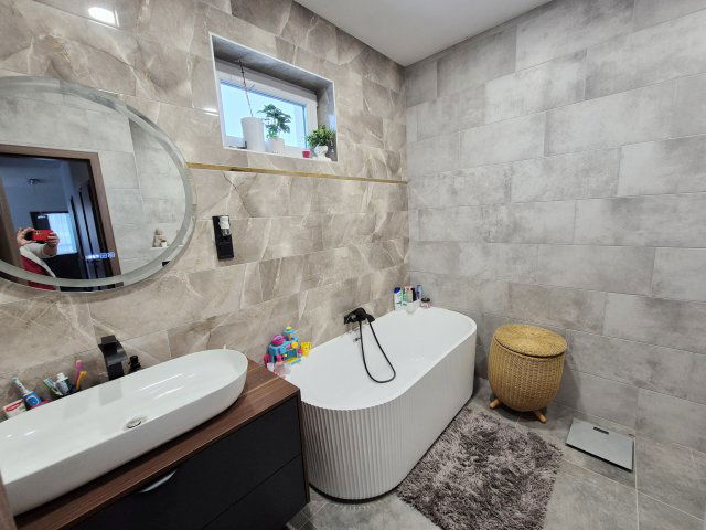 Eladó ikerház, Dunaharasztin 149.9 M Ft, 4 szobás