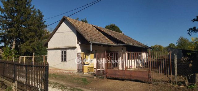 Eladó családi ház, Tápióbicskén 12.5 M Ft, 2 szobás