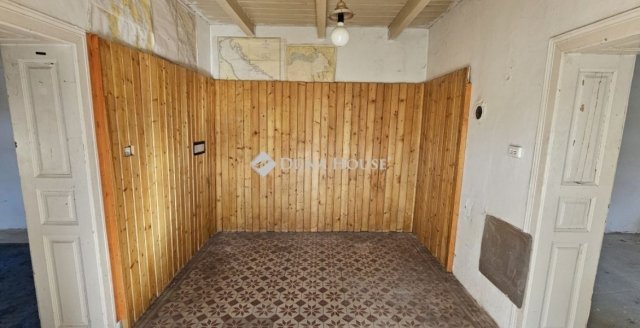 Eladó családi ház, Tápiószecsőn 26.6 M Ft, 2 szobás