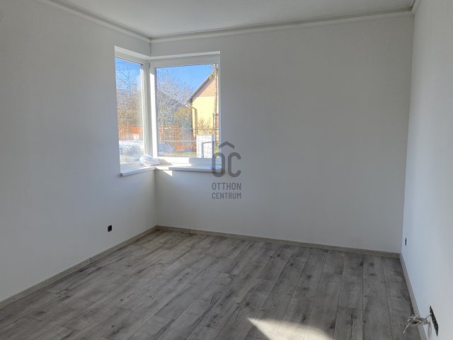 Eladó családi ház, Szigethalmon 118.9 M Ft, 5 szobás