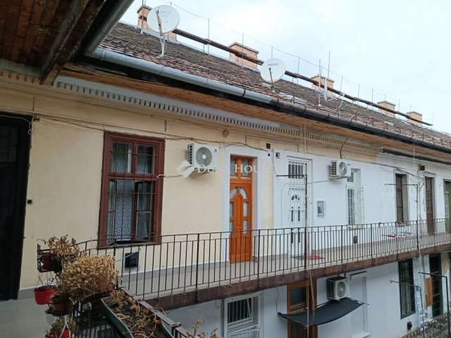 Eladó téglalakás, Budapesten, VIII. kerületben 32.8 M Ft