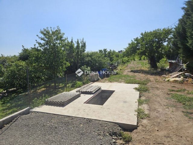Eladó telek, Pécsett 35 M Ft / költözzbe.hu