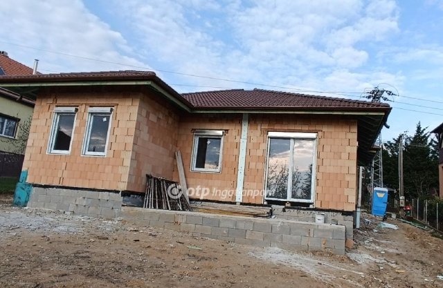 Eladó családi ház, Érden 144.9 M Ft, 4 szobás