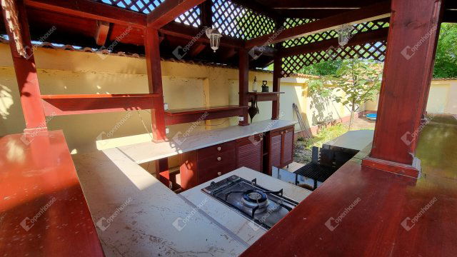 Eladó családi ház, Hajdúszoboszlón 225 M Ft, 10 szobás