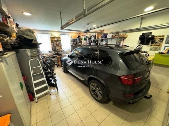 Eladó családi ház, Gödön 189 M Ft, 5 szobás
