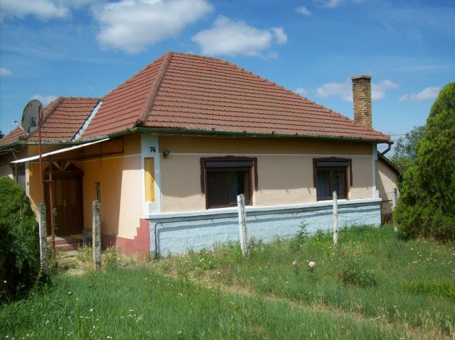 Eladó családi ház, Tiszatardoson 9.9 M Ft, 2 szobás