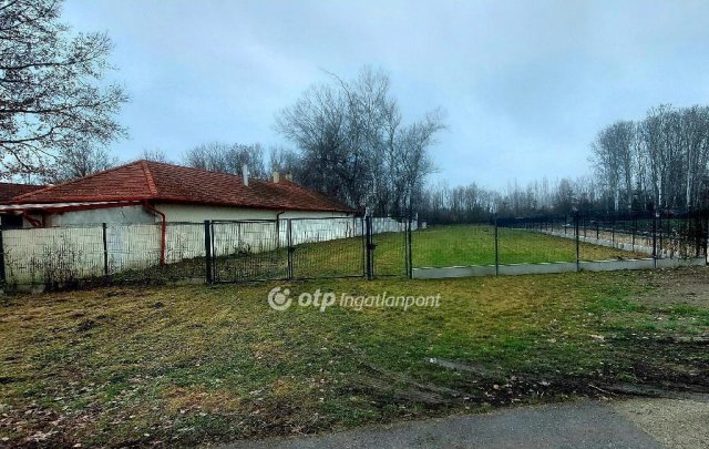 Eladó telek, Győrzámolyon 58 M Ft / költözzbe.hu