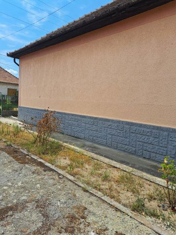 Eladó családi ház, Turán 42.6 M Ft, 2+1 szobás