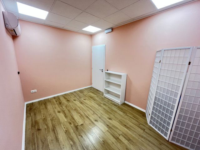 Kiadó üzlethelyiség, Kaposváron, Dózsa György utcában