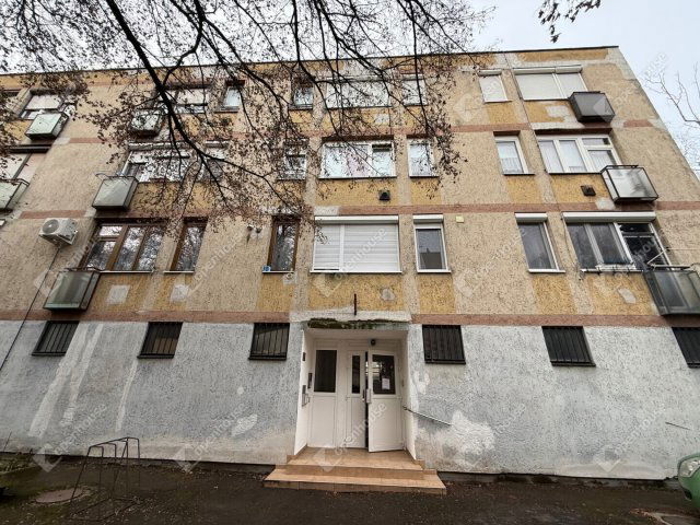 Eladó téglalakás, Keszthelyen 29.9 M Ft, 2 szobás