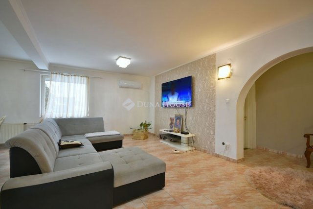 Eladó családi ház, Budapesten, XVI. kerületben 280 M Ft