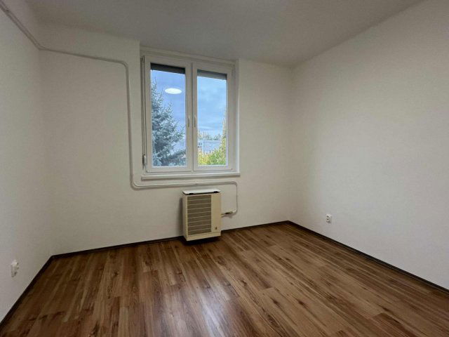 Kiadó téglalakás, albérlet, Egerben 140 E Ft / hó, 2 szobás