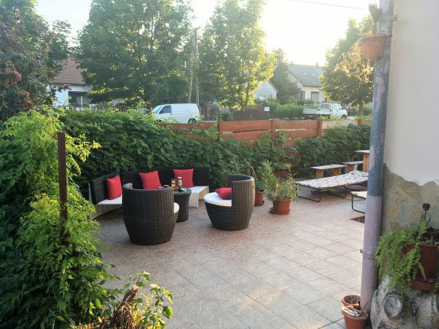 Eladó családi ház, Badacsonytomajon 99.5 M Ft, 6 szobás