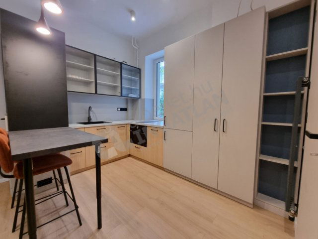 Kiadó téglalakás, albérlet, Budapesten, I. kerületben, 1 szobás