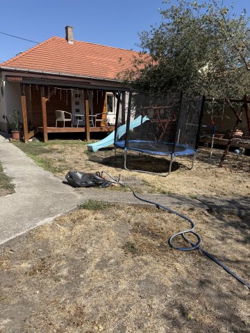 Eladó családi ház, Abonyban 39.9 M Ft, 2 szobás