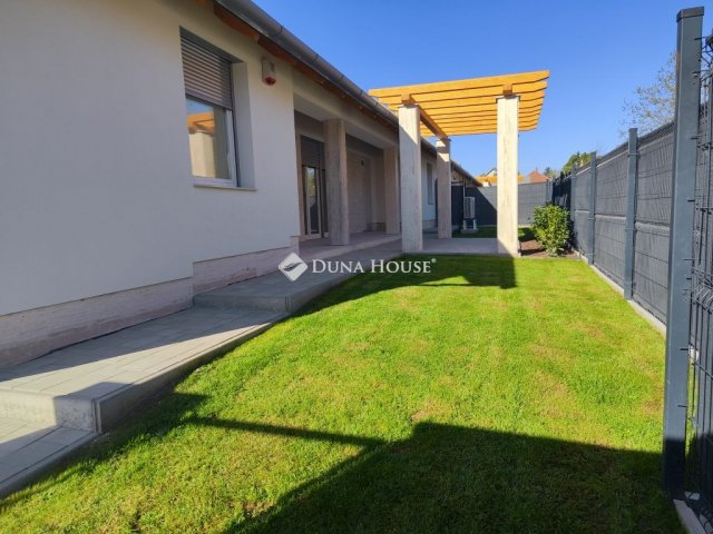 Eladó családi ház, Ráckeresztúron 84.99 M Ft, 4 szobás