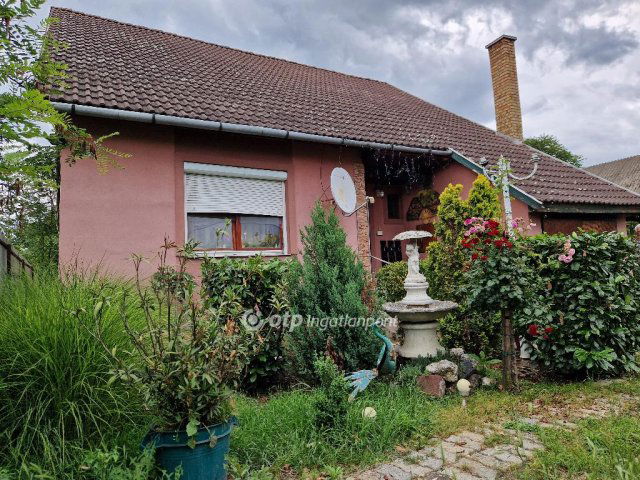 Eladó családi ház, Hajdúszoboszlón 59.9 M Ft, 3 szobás