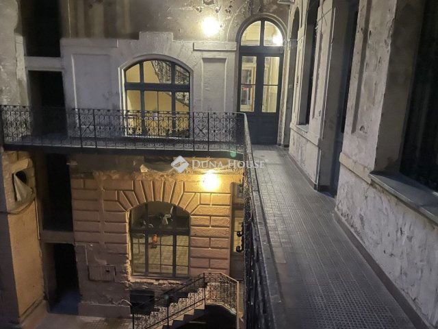 Eladó téglalakás, Budapesten, VIII. kerületben 110 M Ft