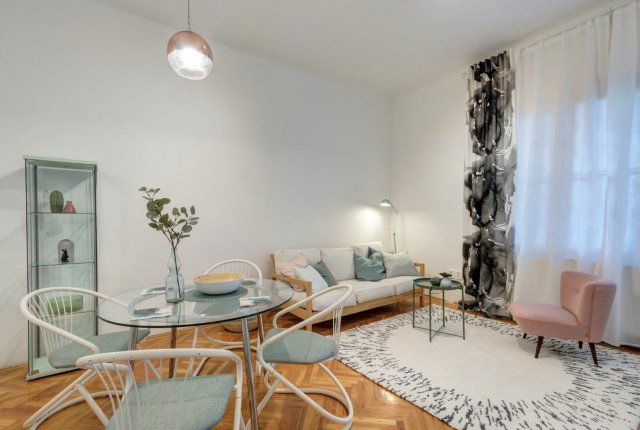 Kiadó téglalakás, albérlet, I. kerületben, Várkert rakparton