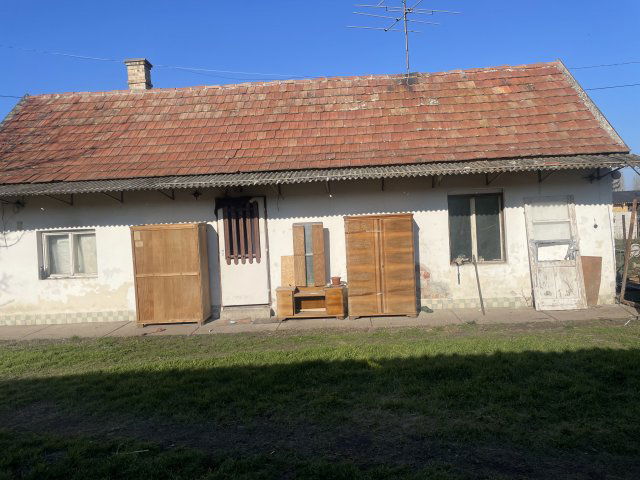 Eladó családi ház, Kiskunlacházán 28 M Ft, 1 szobás
