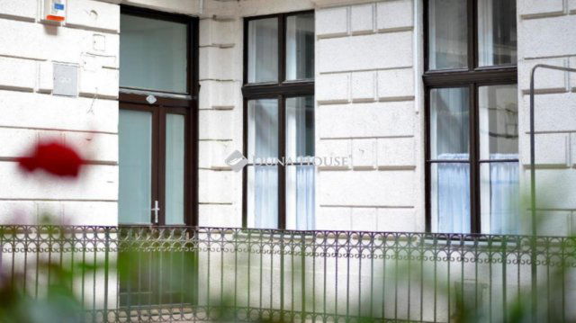 Eladó téglalakás, Budapesten, V. kerületben 189 M Ft, 3 szobás