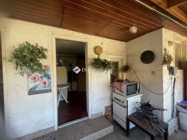 Eladó családi ház, Turán 62.5 M Ft, 6 szobás