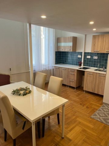 Eladó téglalakás, Budapesten, VII. kerületben 180 M Ft