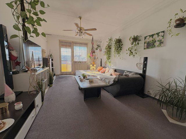 Eladó panellakás, Budapesten, XV. kerületben, Páskomliget utcában