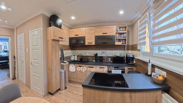 Eladó panellakás, Tiszaújvárosban 38.9 M Ft, 2 szobás