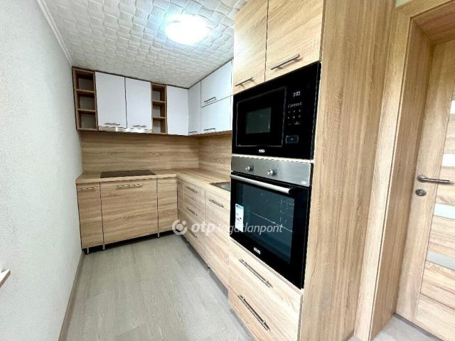 Eladó családi ház, Nádudvaron 39.99 M Ft, 2 szobás