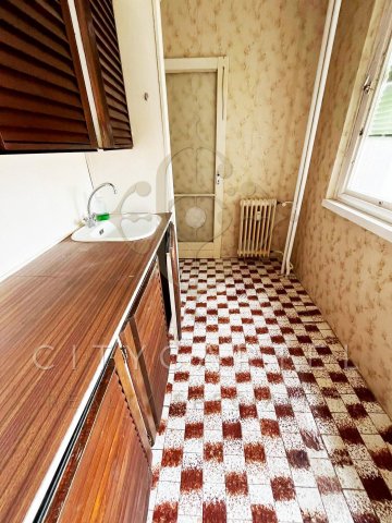 Eladó panellakás, Dunaújvárosban 30.9 M Ft, 2 szobás