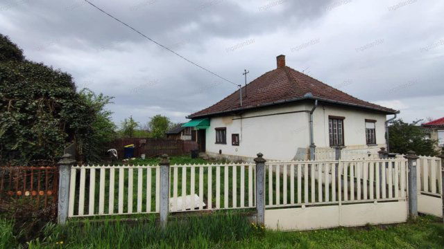 Eladó családi ház, Nagydoboson 7.5 M Ft, 2 szobás