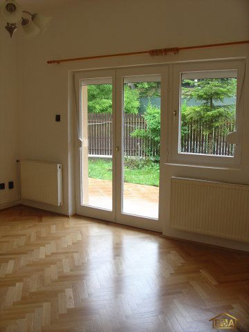 Kiadó családi ház, albérlet, III. kerületben, Királyok útján