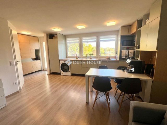 Eladó nyaraló, Tahitótfalun 59.9 M Ft, 2 szobás