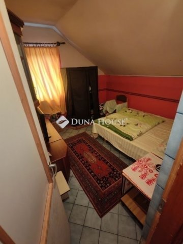 Eladó családi ház, Szigetszentmiklóson 78 M Ft, 5 szobás