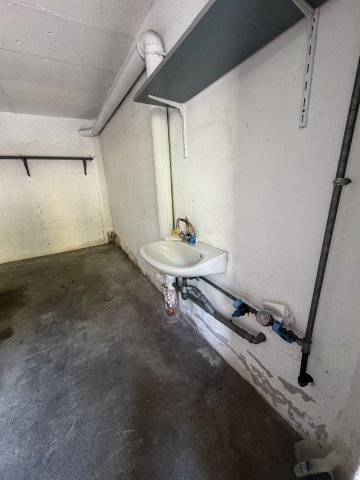Eladó garázs, Szekszárdon, Csalogány utcában 14 M Ft